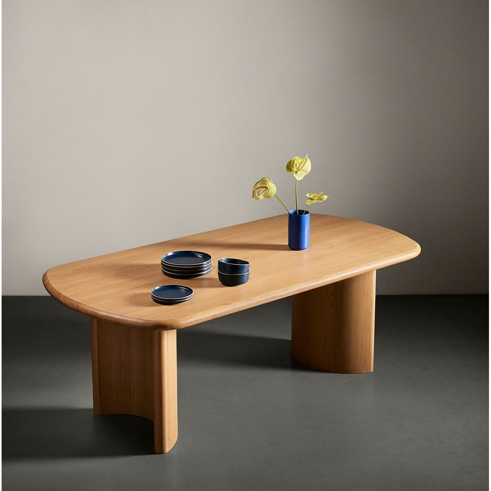 Dining Tables collection