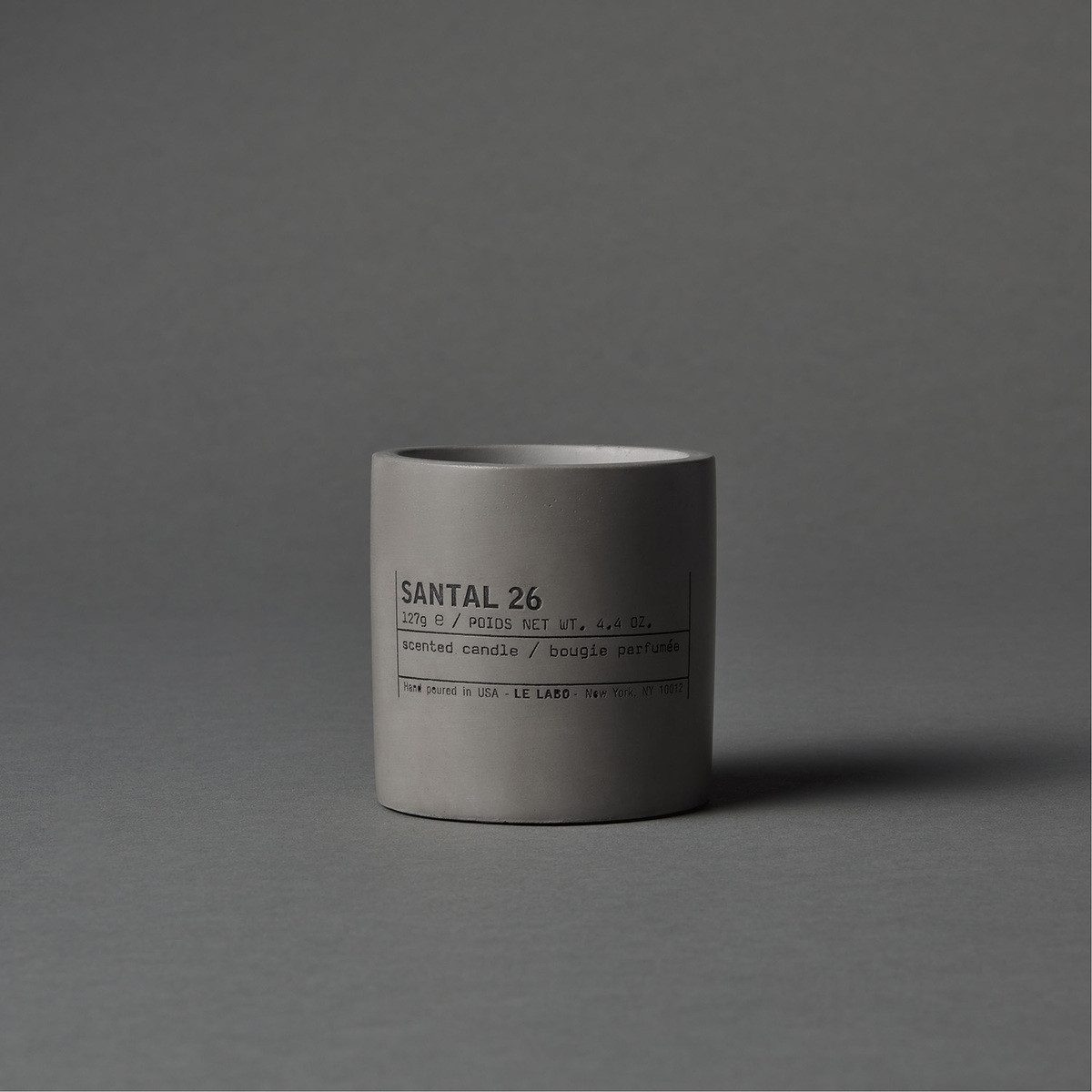 SANTAL 26 medium concrete candle